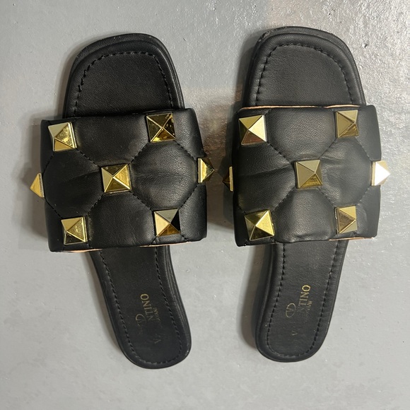 Valentino Caravani Quilted Leather Roman Stud  Mules Size 37 - Picture 5 of 10